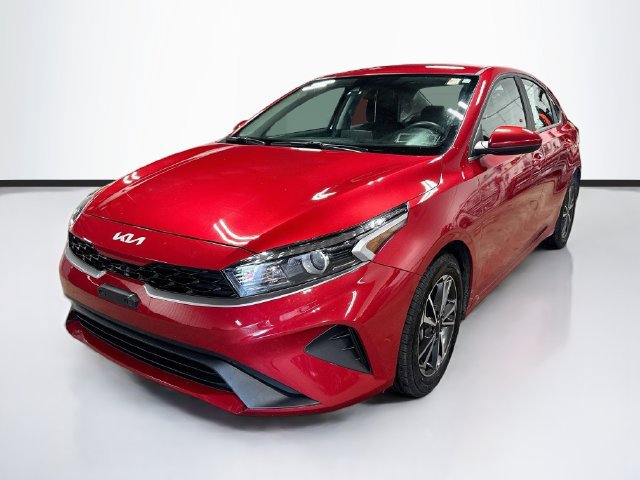 Certified 2024 Kia Forte LXS FWD image 3