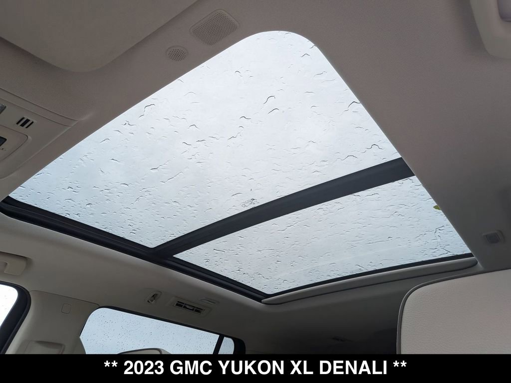 Used 2023 GMC Yukon XL Denali AWD/4WD image 4
