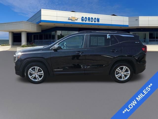 Used 2024 GMC Terrain SLE w/ Driver Convenience Package video 2