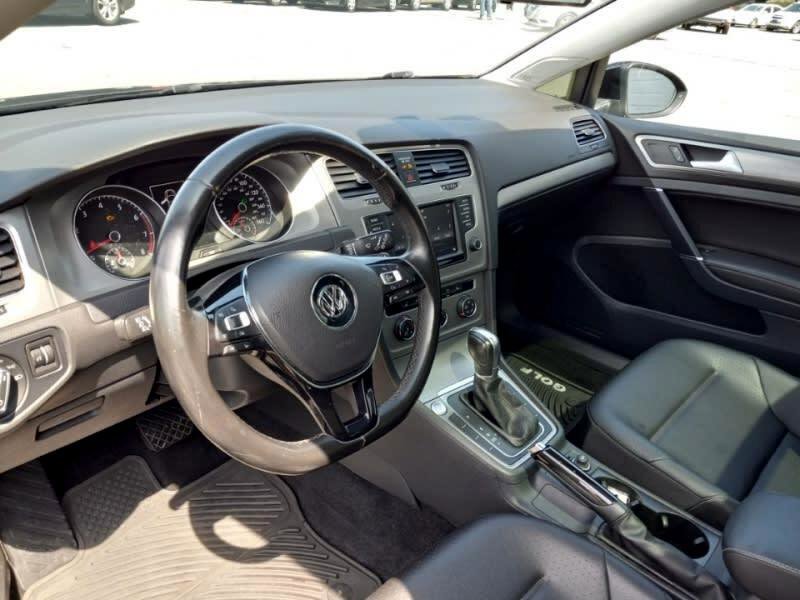 Used 2017 Volkswagen Golf SE image 6
