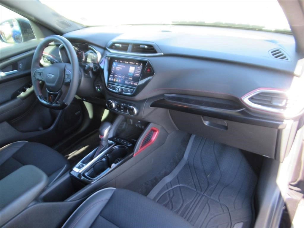 Certified 2023 Chevrolet TrailBlazer RS w/ Sun and Liftgate Package image 11