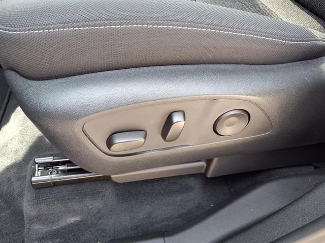 Used 2024 Chevrolet Traverse LT image 20