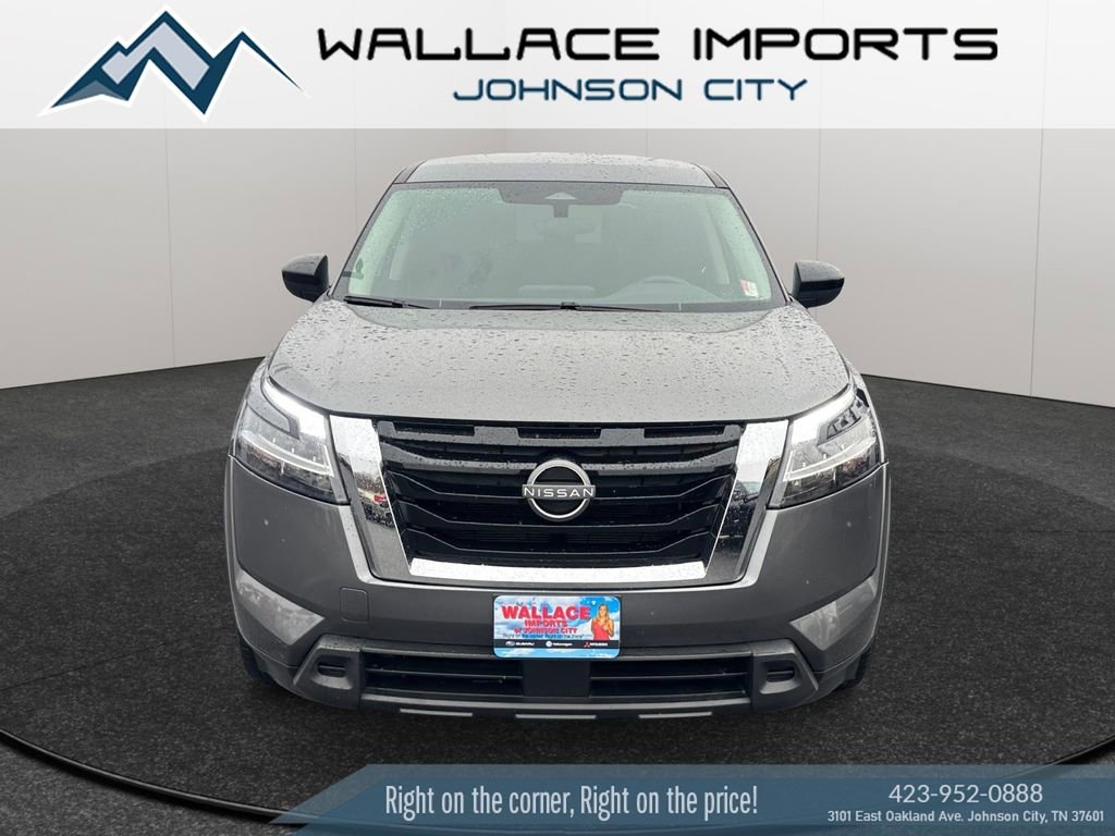 Used 2024 Nissan Pathfinder S image 8