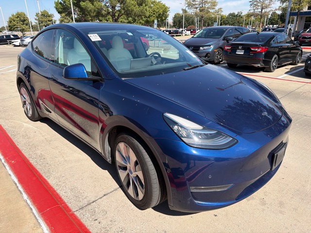 Used 2022 Tesla Model Y Long Range AWD/4WD image 3
