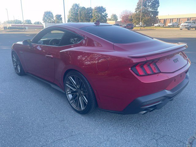 Used 2024 Ford Mustang GT Premium RWD image 3