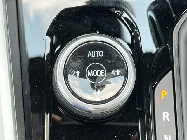 New 2026 Chevrolet Colorado ZR2 w/ Technology Package AWD/4WD image 32