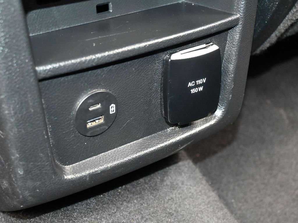 Used 2022 Ford Edge Titanium image 37