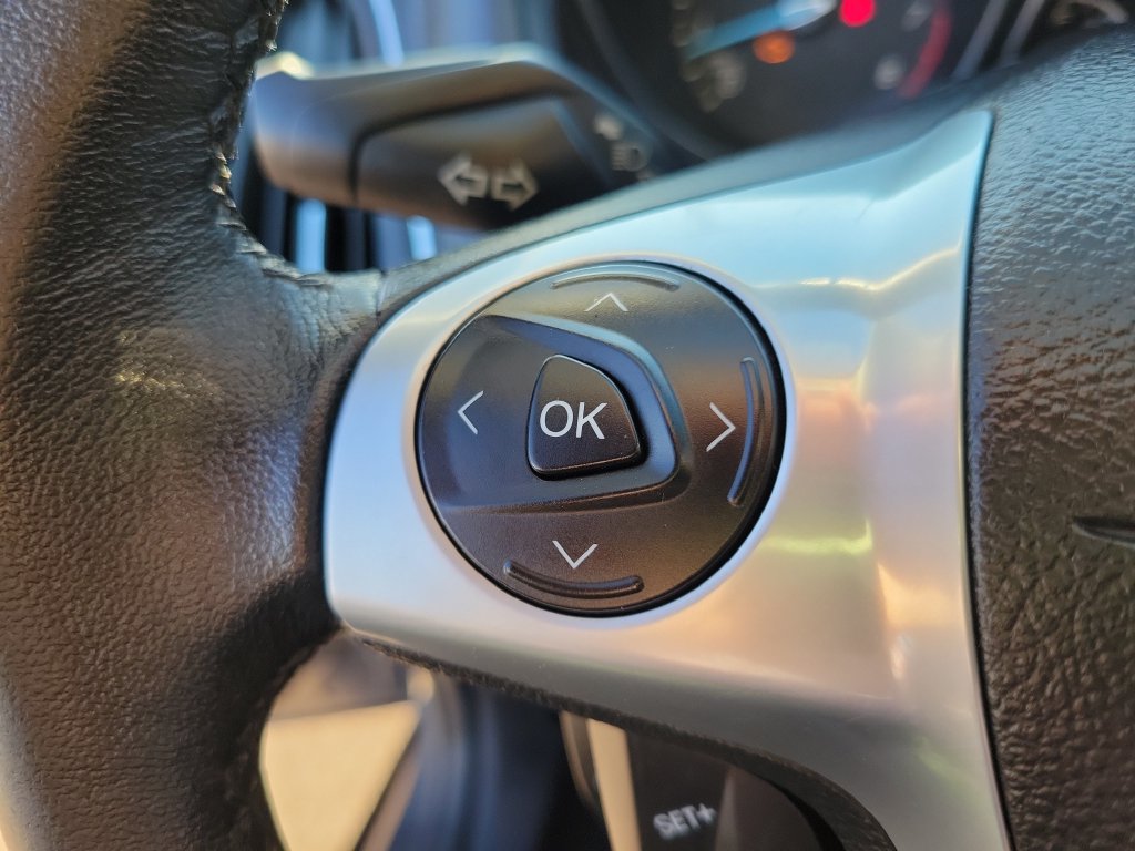 Used 2013 Ford Focus Titanium FWD image 21