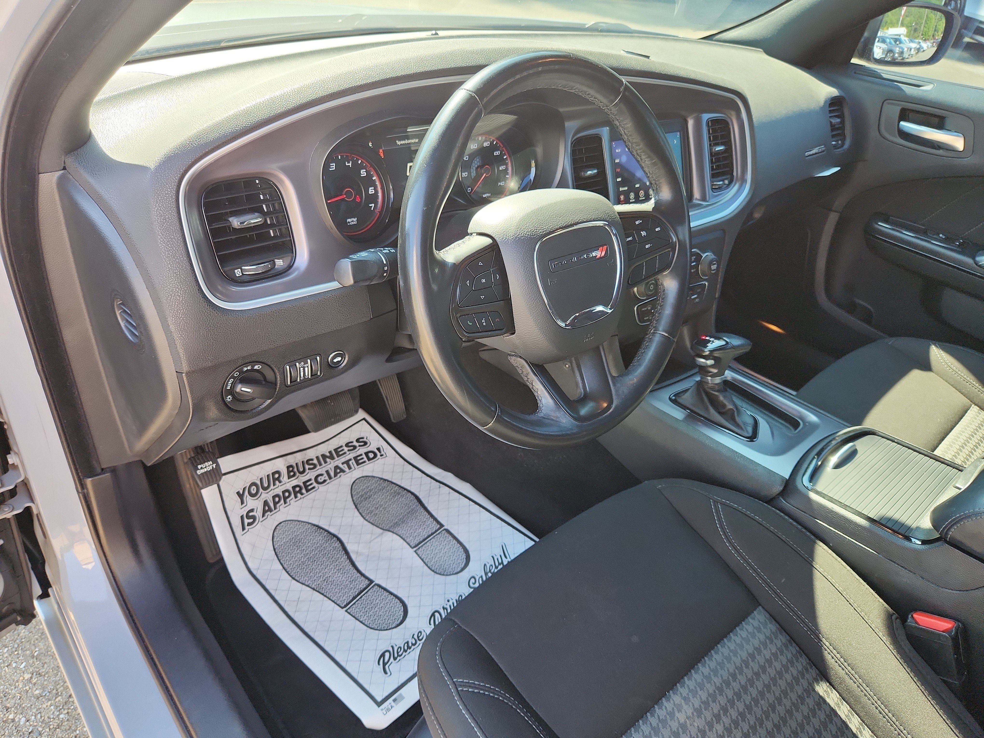 Used 2020 Dodge Charger SXT w/ Blacktop Package RWD image 25