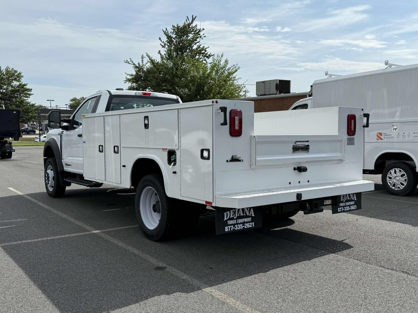 New 2024 Ford F550 4x4 Regular Cab Super Duty image 4