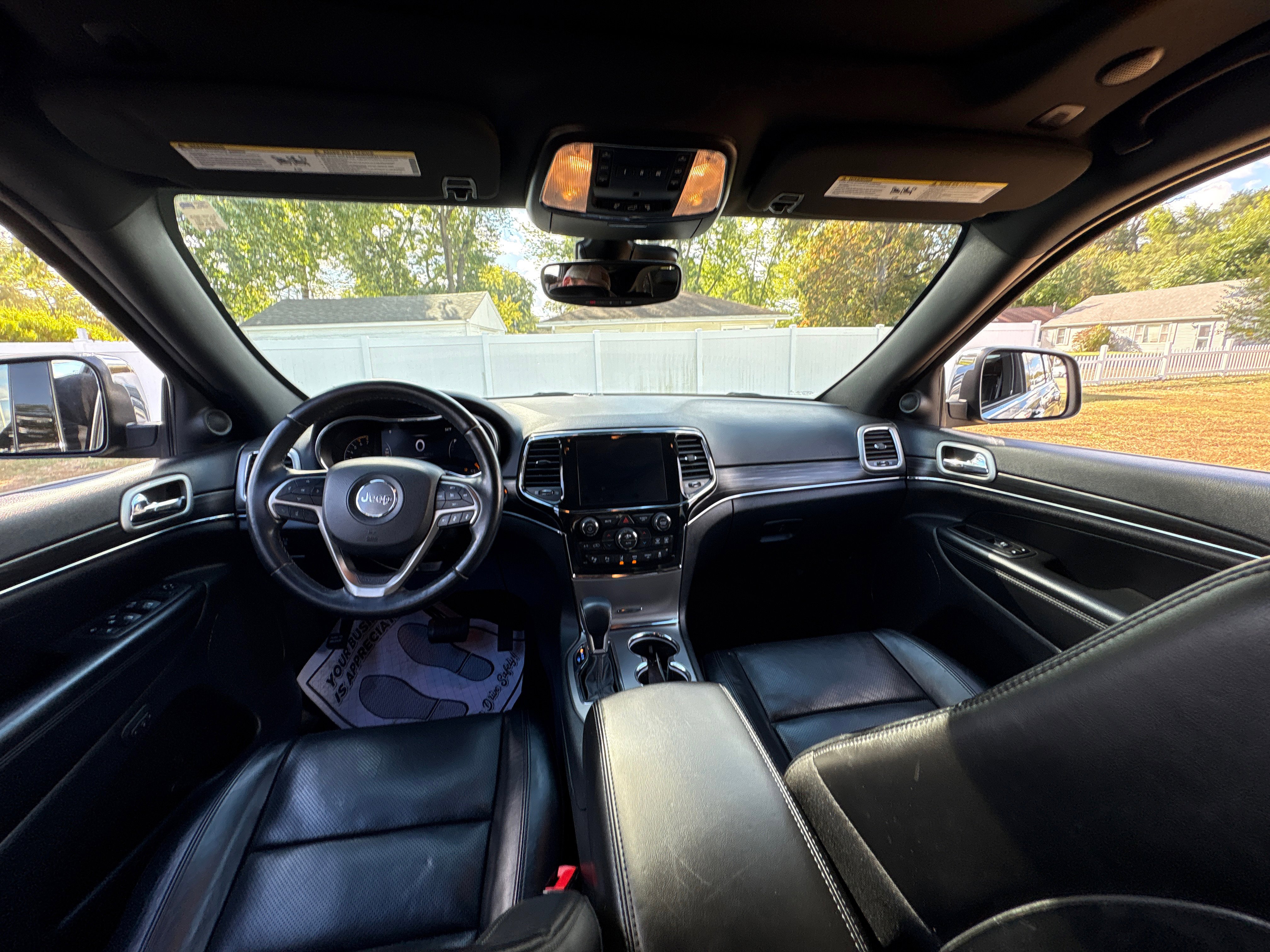 Used 2021 Jeep Grand Cherokee Limited w/ Luxury Group II image 12