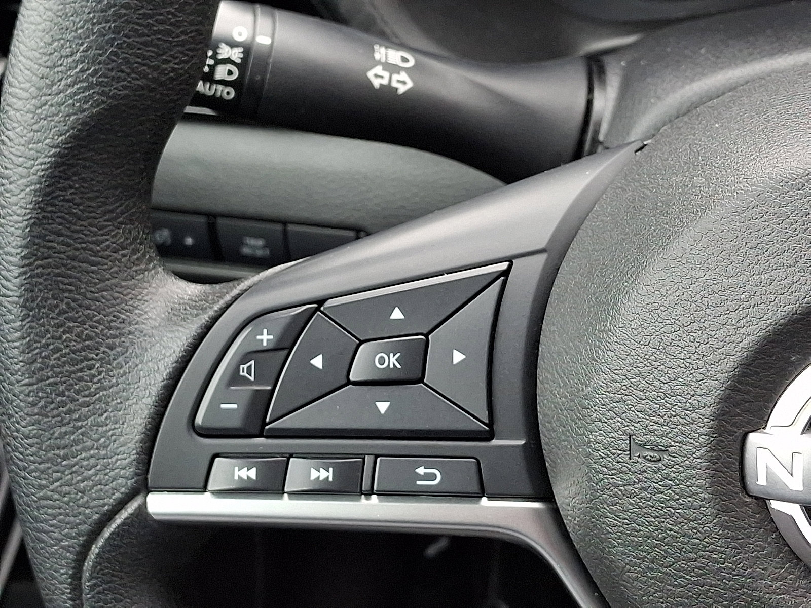 Used 2024 Nissan Sentra SV image 21