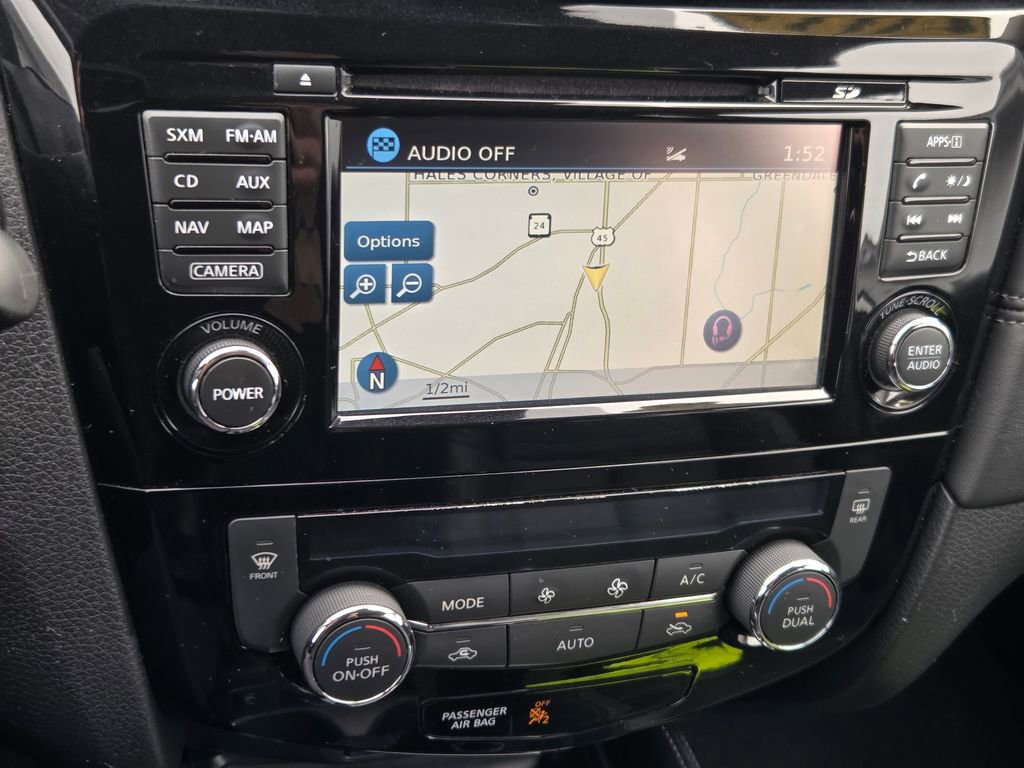 Used 2017 Nissan Rogue SL image 4