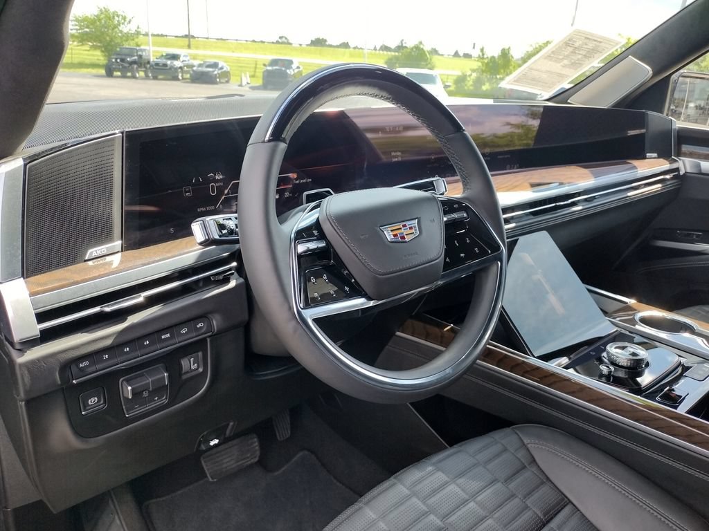 Used 2026 Cadillac Escalade Platinum Sport AWD/4WD image 19