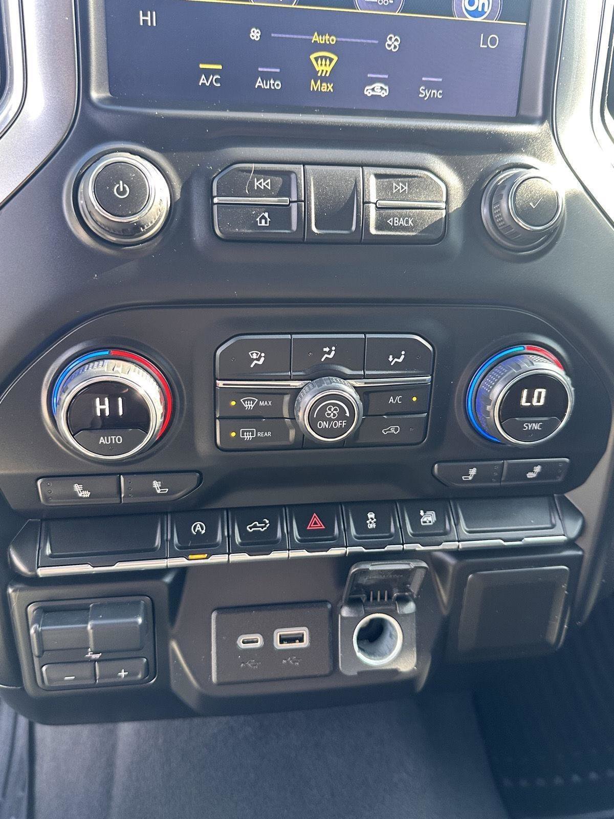 Used 2021 Chevrolet Silverado 1500 LT image 27