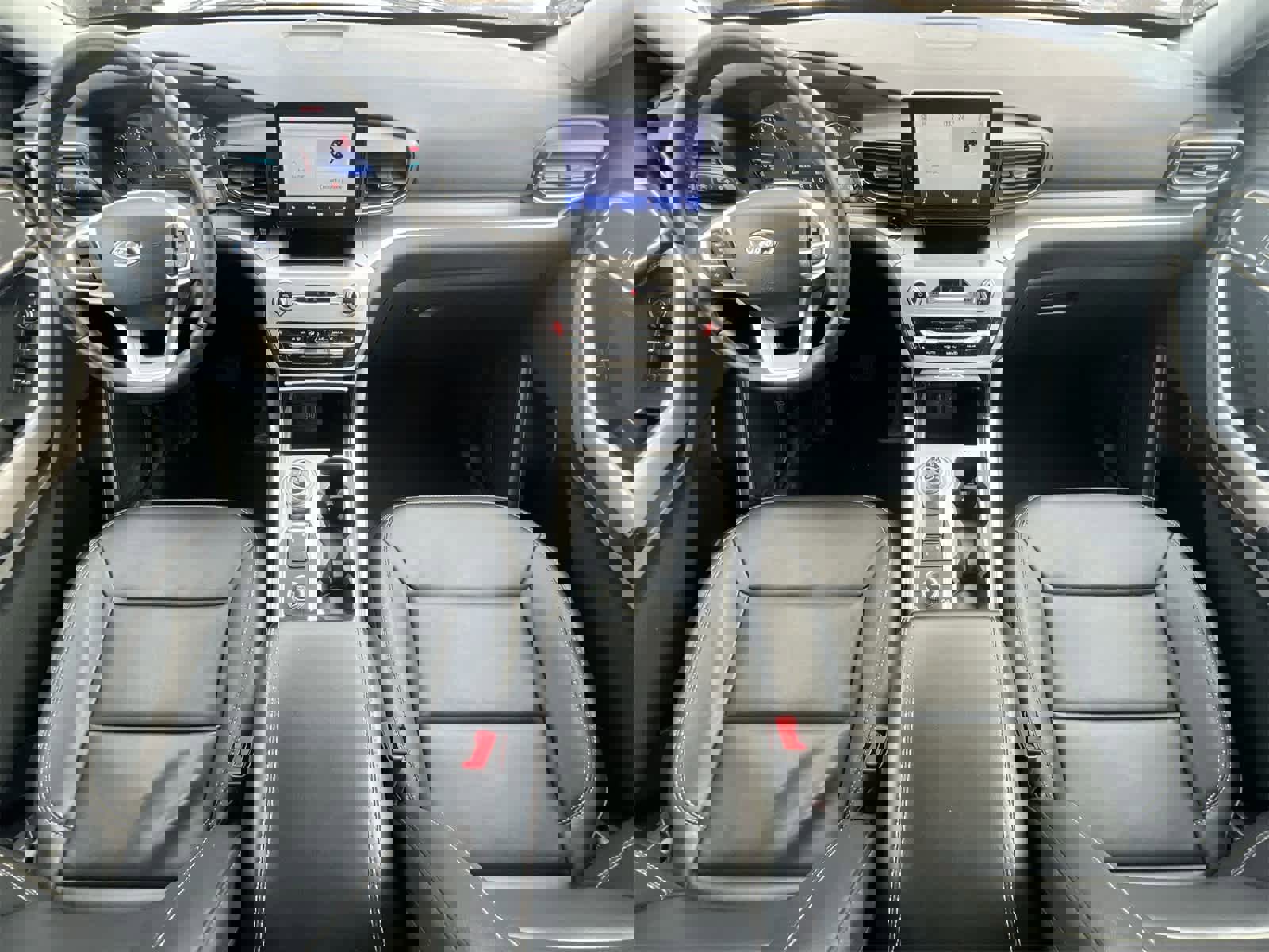 Used 2023 Ford Explorer XLT w/ Equipment Group 202A image 15