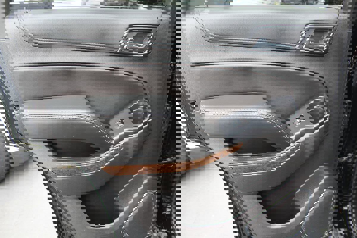 Used 2018 Chevrolet Tahoe LT AWD/4WD image 15