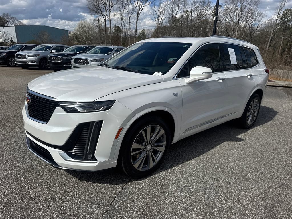 Used 2025 Cadillac XT6 Premium Luxury w/ Technology Package image 3