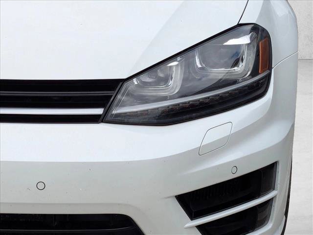 Used 2017 Volkswagen Golf 4-Door image 6