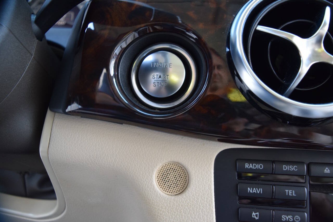 Used 2013 Mercedes-Benz GLK 250 BlueTEC 4MATIC image 63