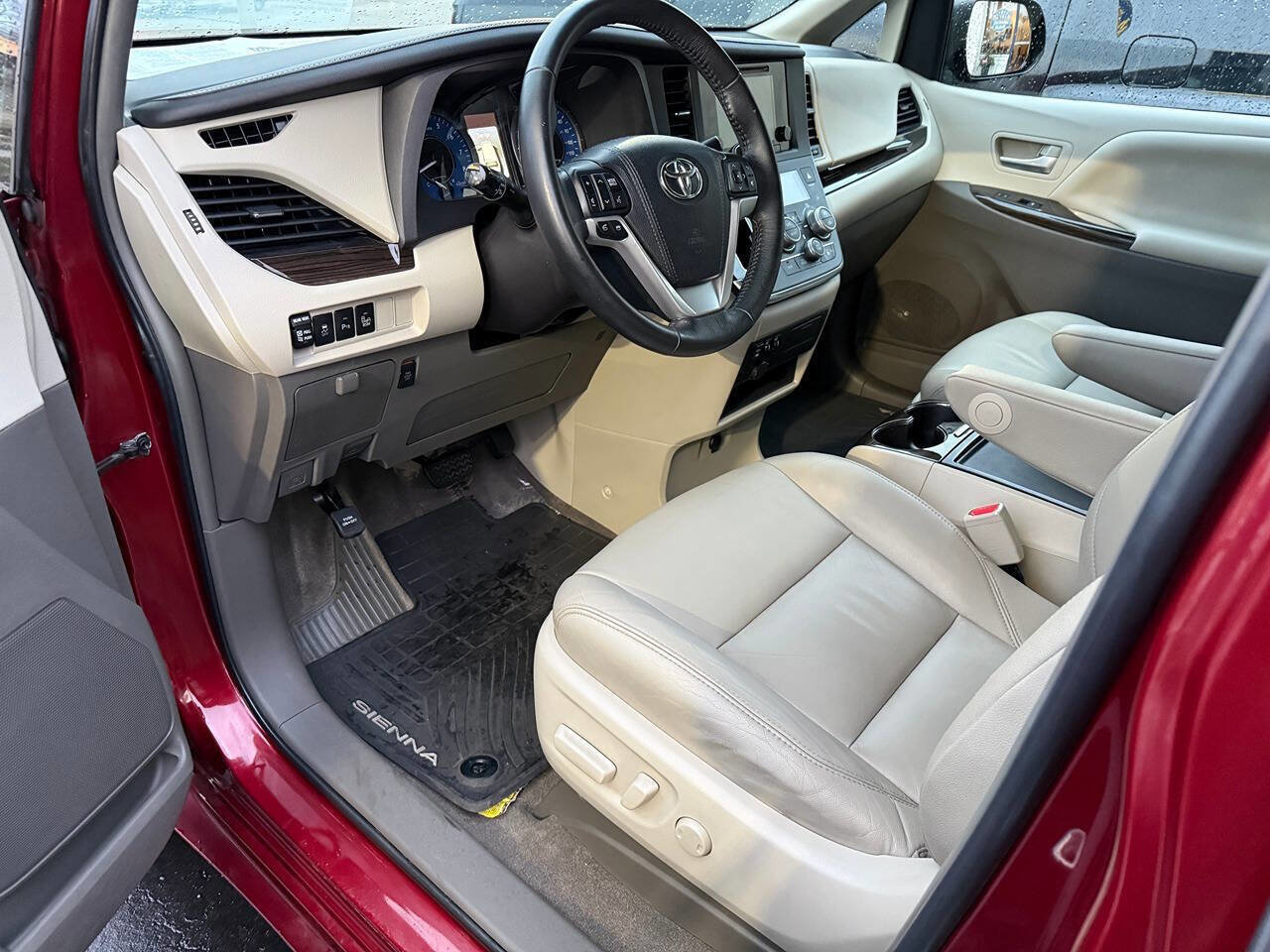 Used 2015 Toyota Sienna image 93