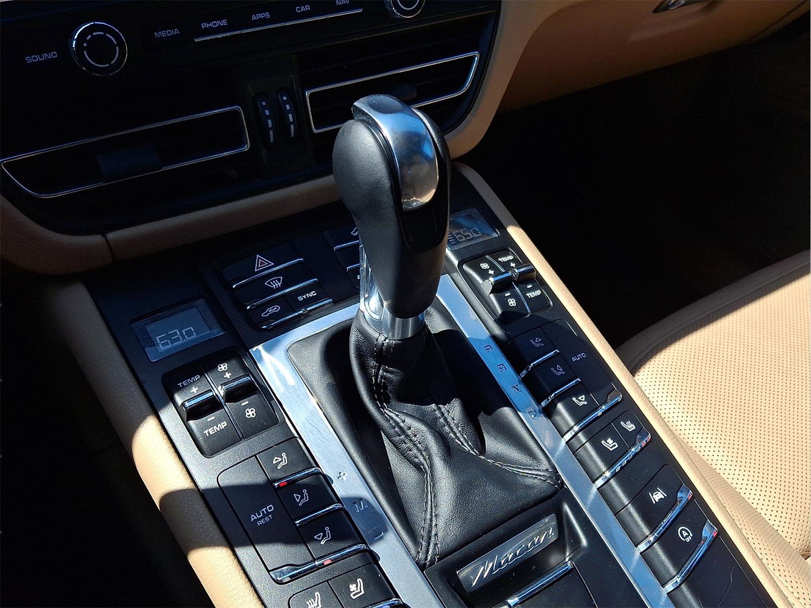Used 2019 Porsche Macan AWD/4WD image 22