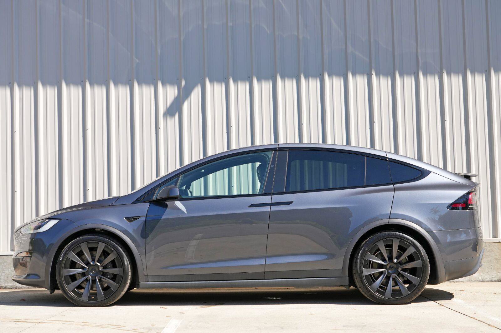 Used 2022 Tesla Model X Plaid AWD/4WD image 9
