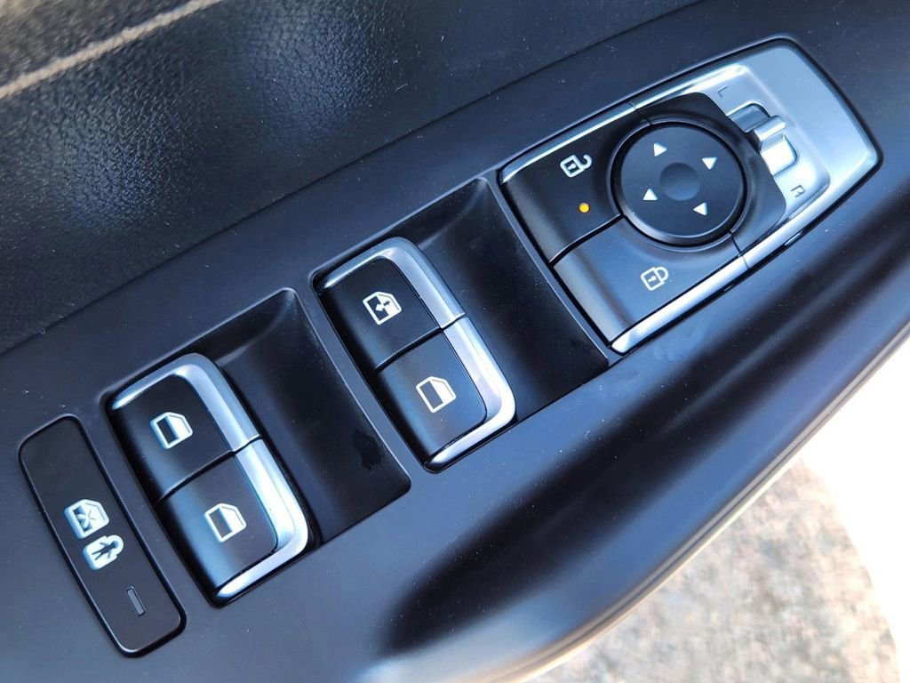 New 2025 Kia K5 LXS image 9