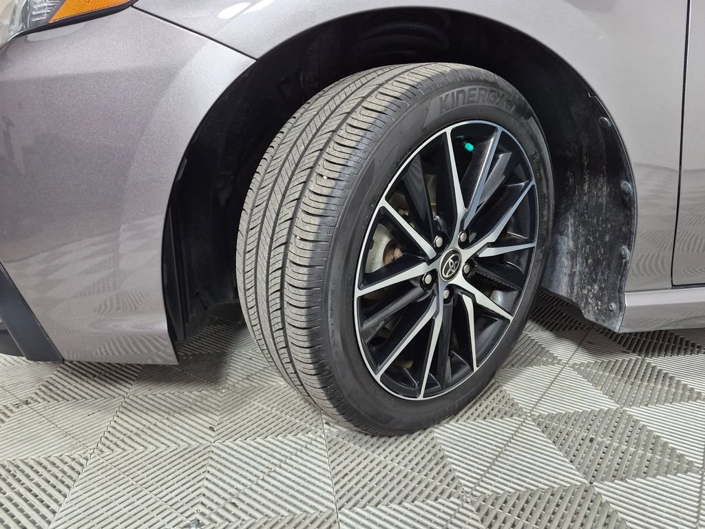 Used 2021 Toyota Camry SE FWD image 10