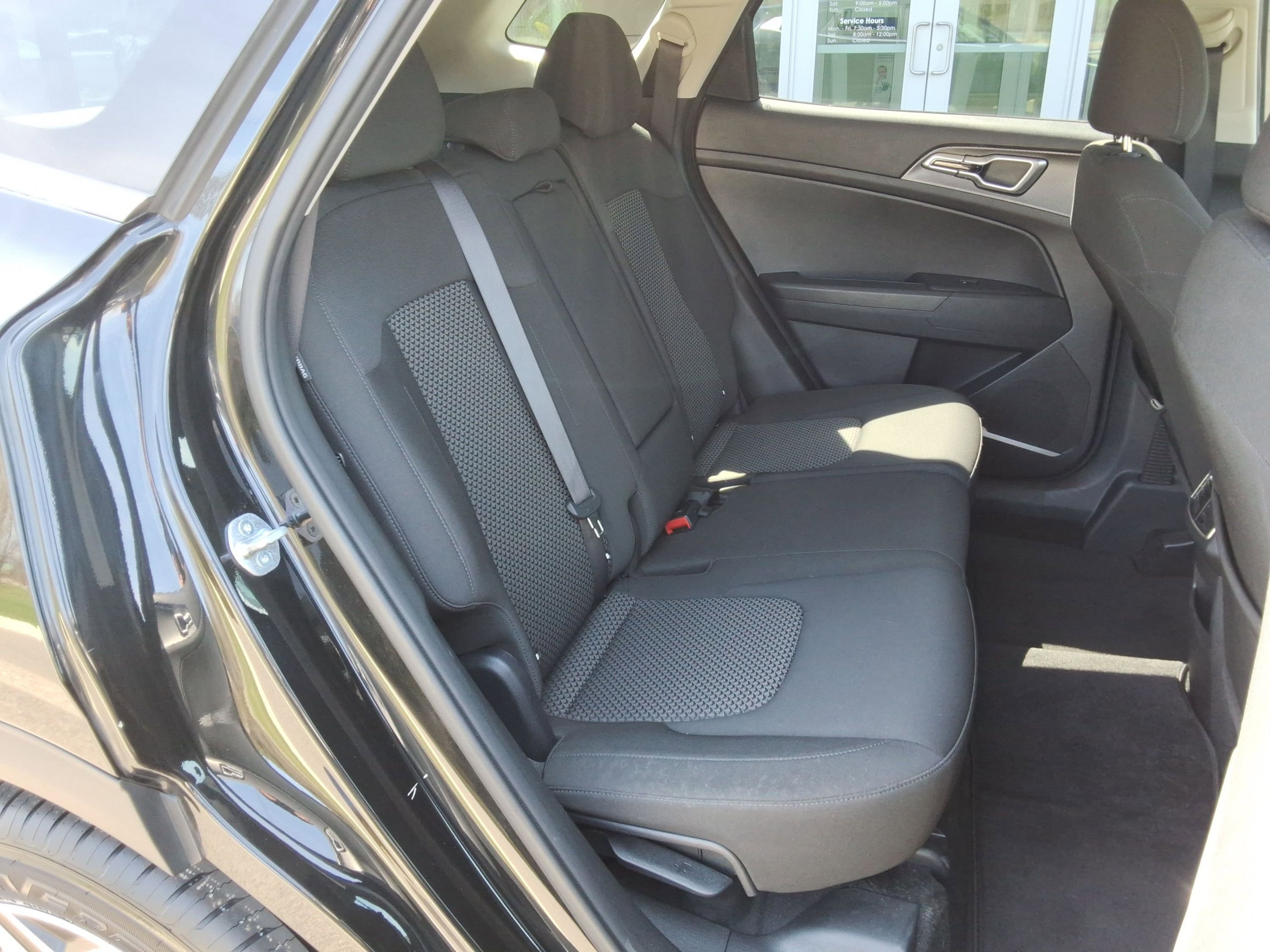 Used 2024 Kia Sportage LX image 32