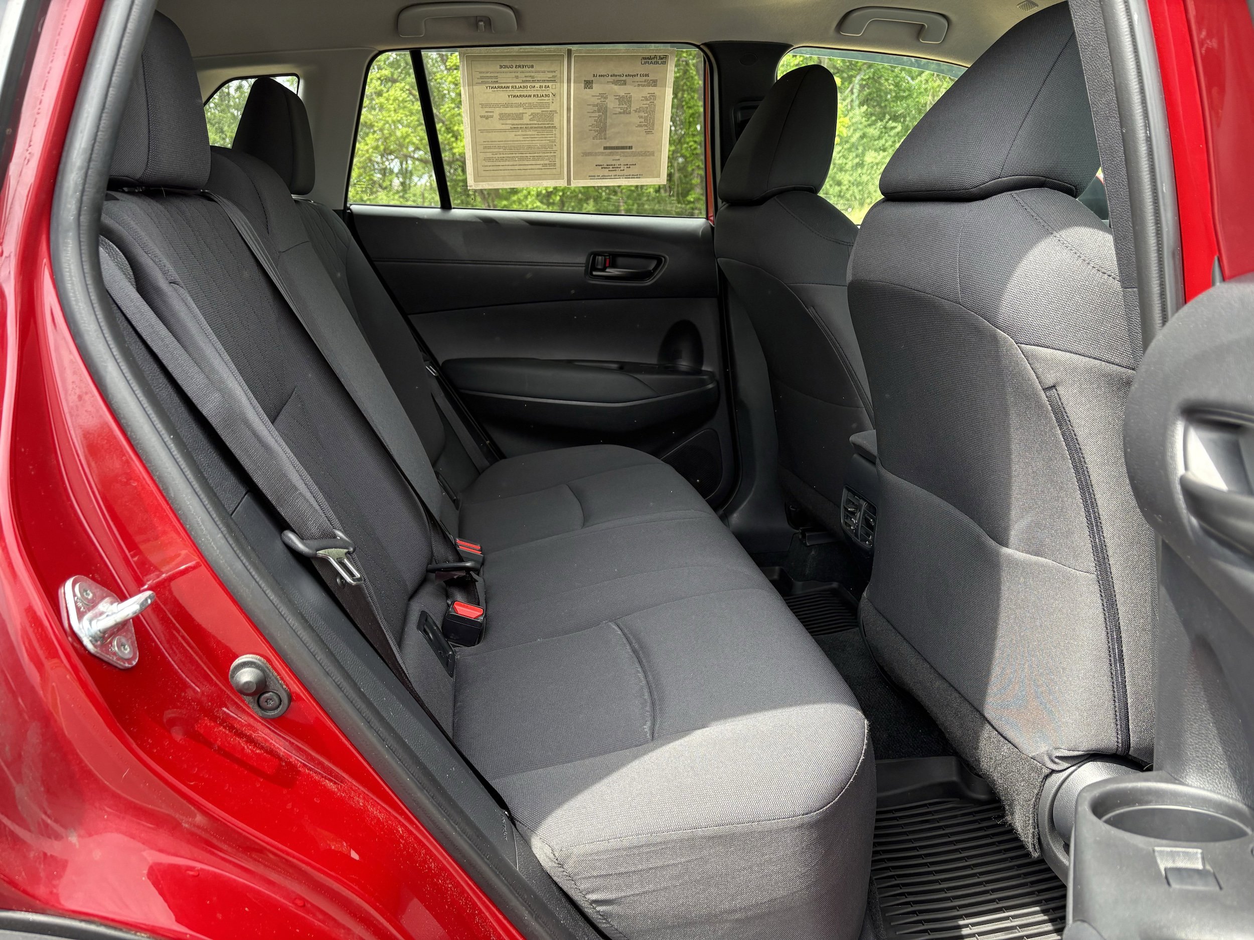 Used 2022 Toyota Corolla Cross LE AWD/4WD image 30