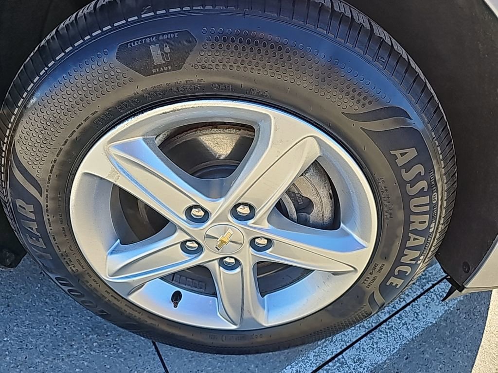 Used 2023 Chevrolet Malibu LS image 4