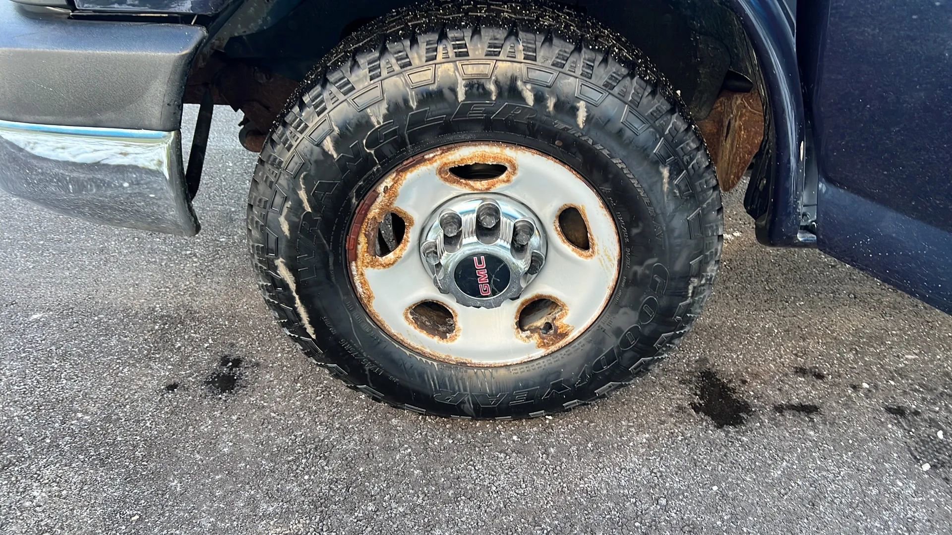 Used 2013 GMC Savana 2500 w/ Power Package image 30