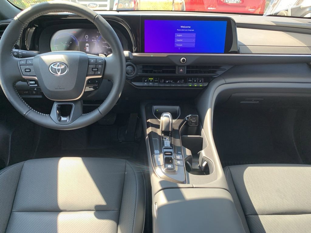 New 2025 Toyota Crown Signia image 15