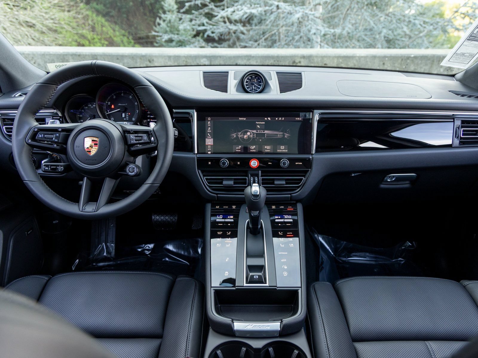 New 2026 Porsche Macan Turbo AWD/4WD image 39