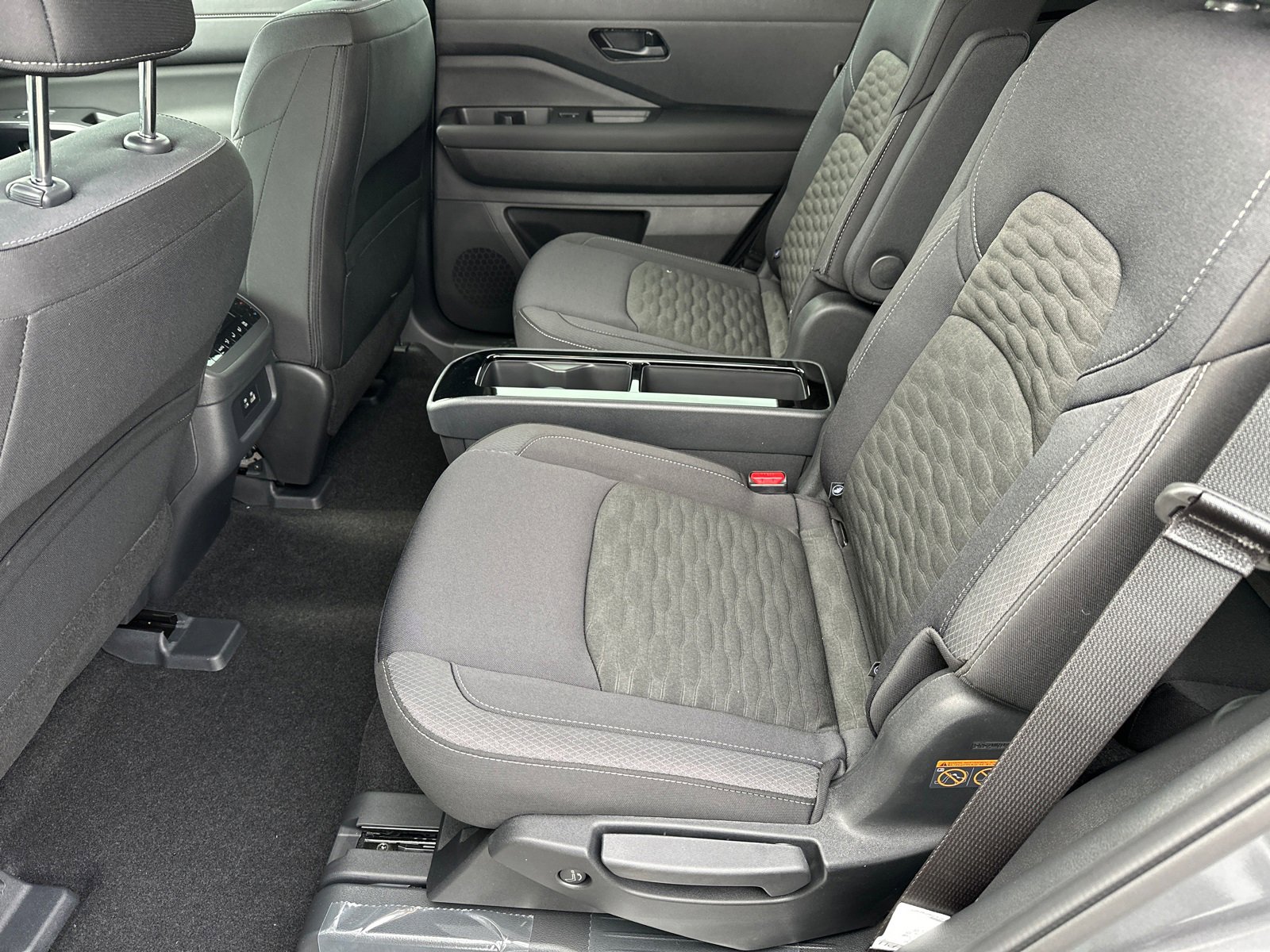 New 2025 Nissan Pathfinder SV w/ SV Premium Package image 22