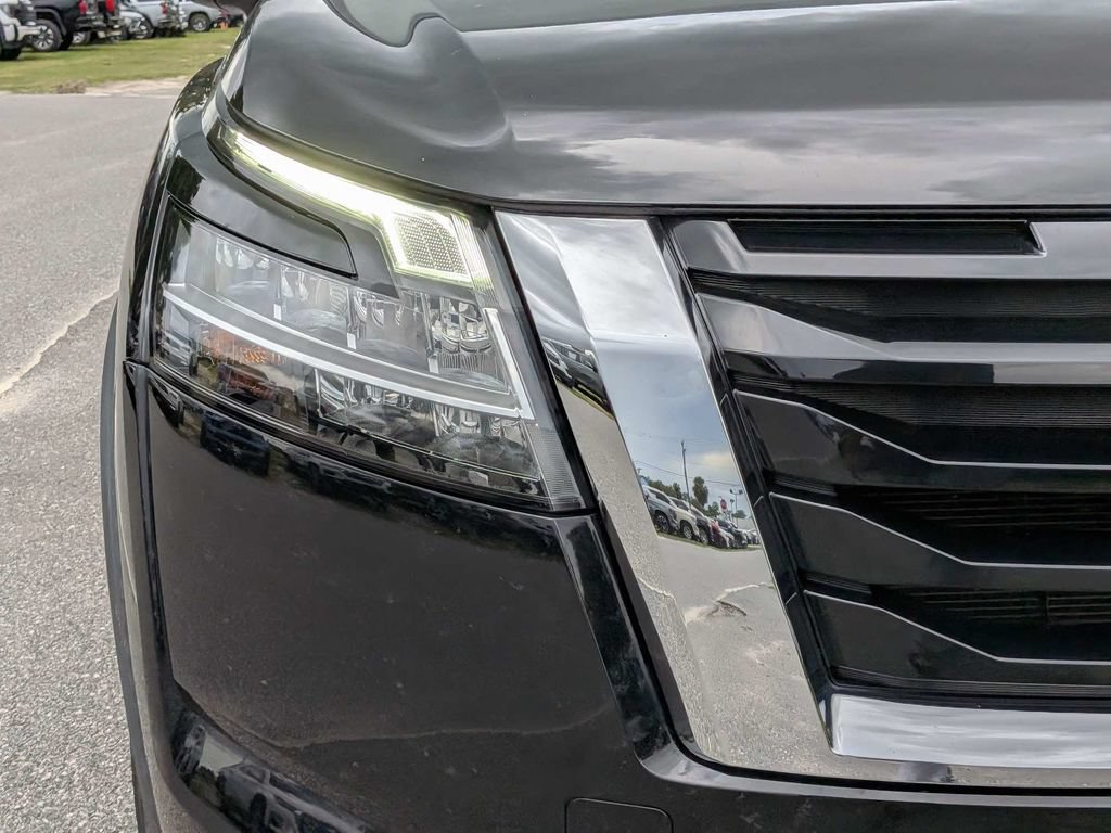 Used 2022 Nissan Pathfinder S FWD image 9