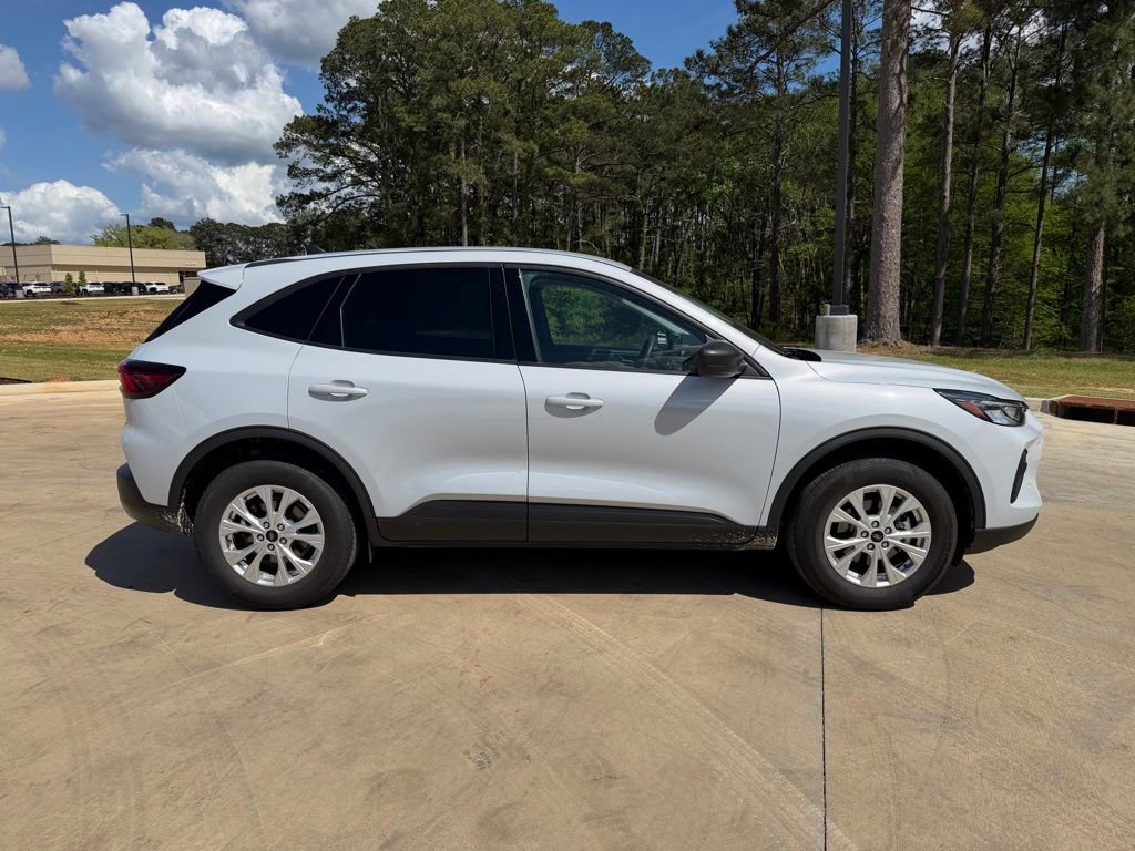 Used 2025 Ford Escape Active AWD/4WD image 6