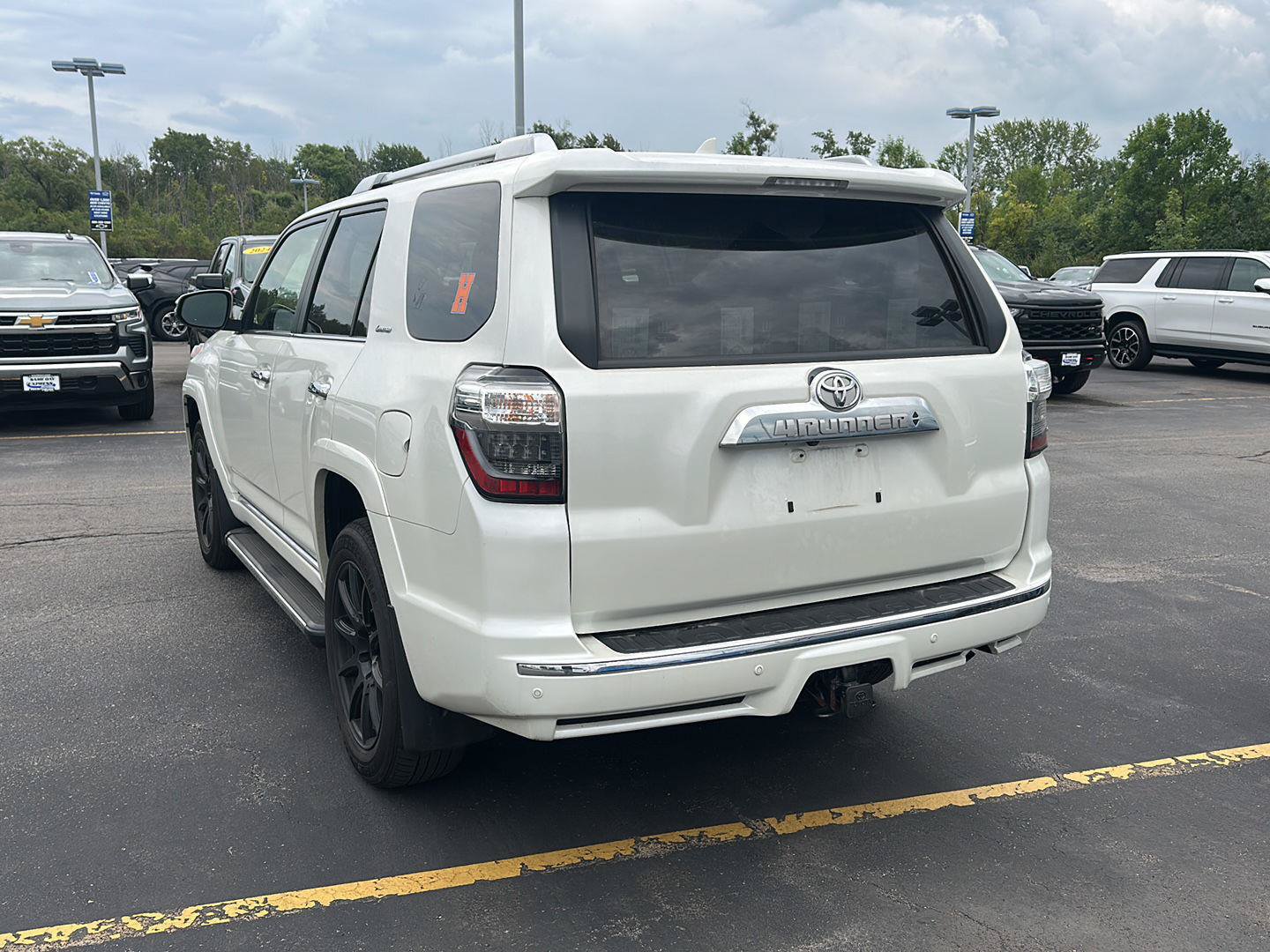 Used 2023 Toyota 4Runner Limited AWD/4WD image 4
