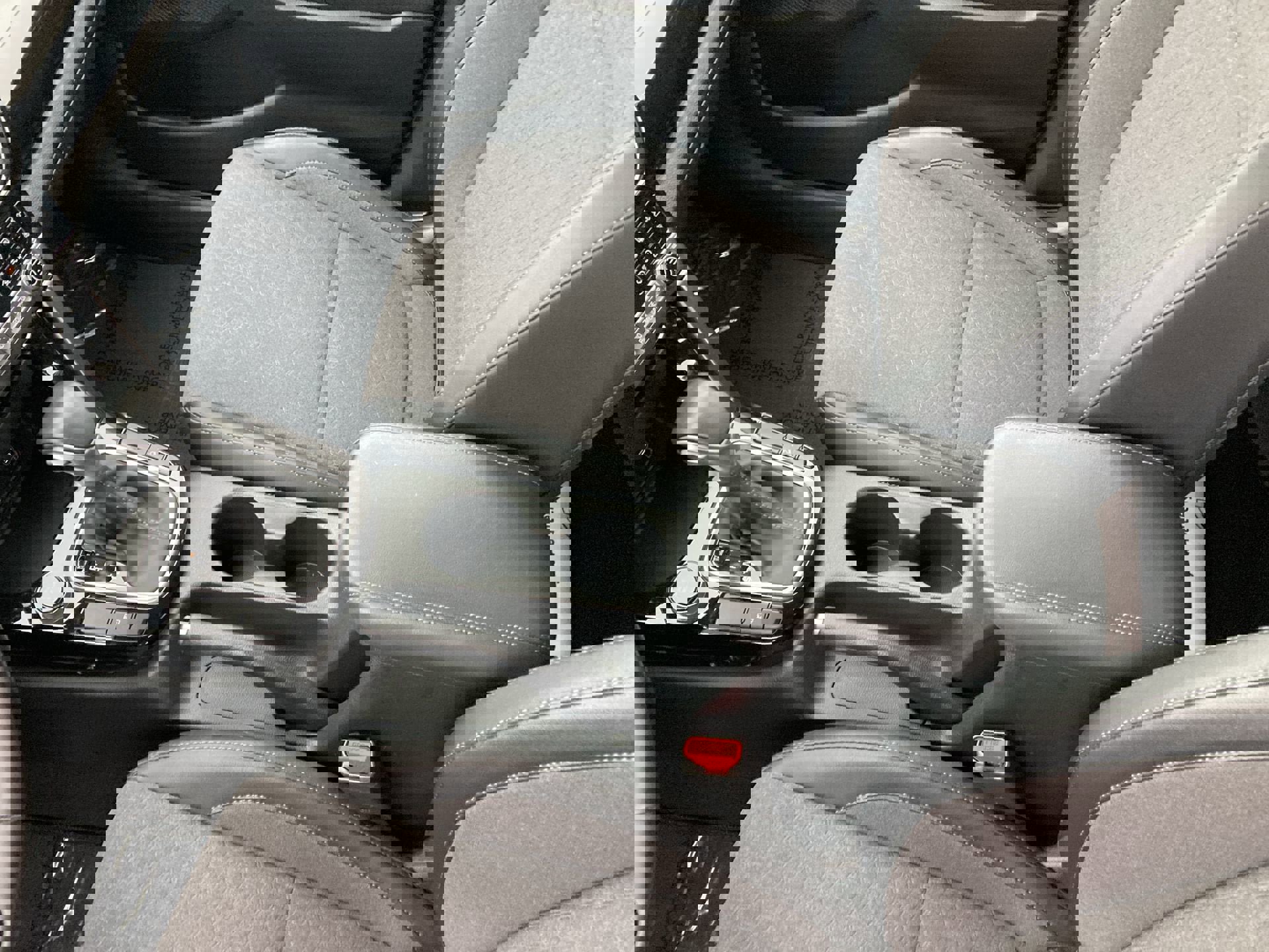 Used 2025 Kia Seltos S image 24