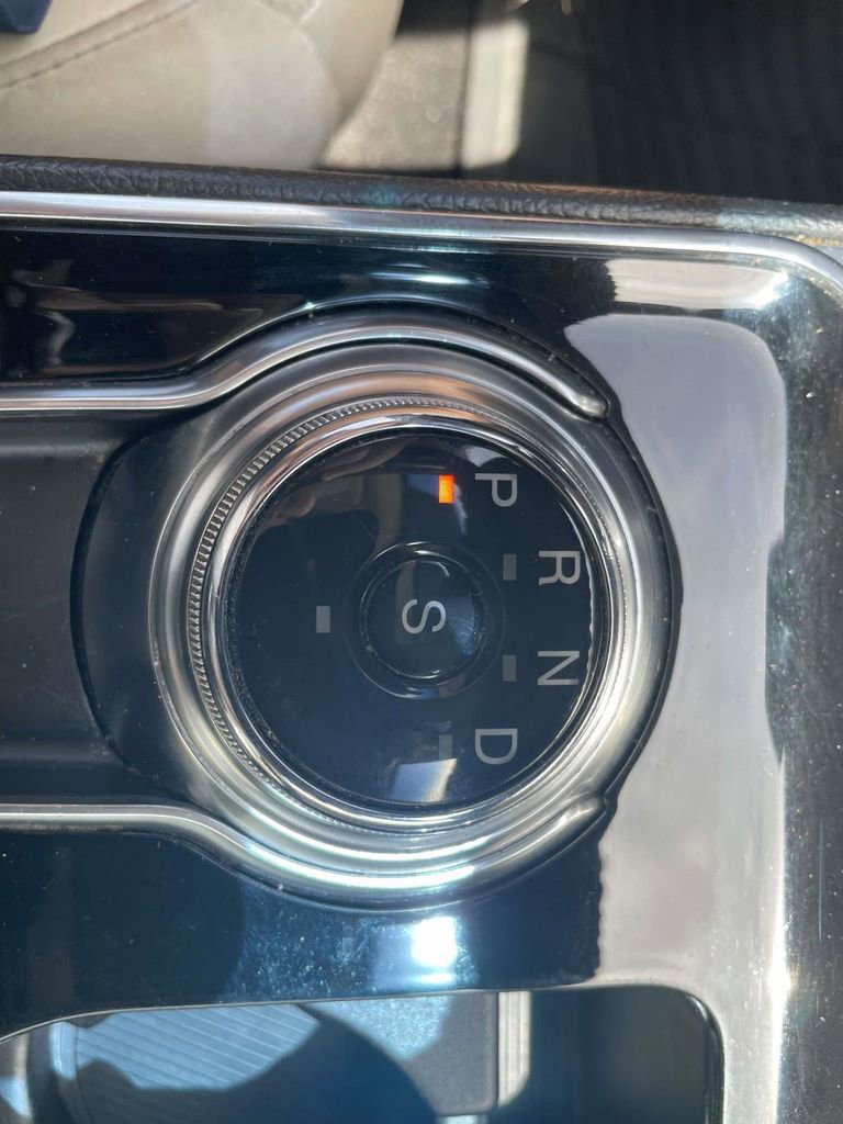 Certified 2019 Ford Edge Titanium w/ Equipment Group 301A image 17