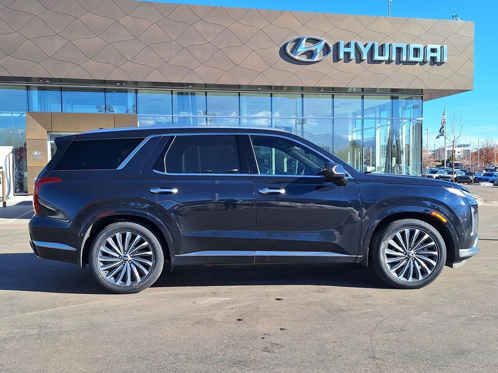 Used 2023 Hyundai Palisade Calligraphy video 2