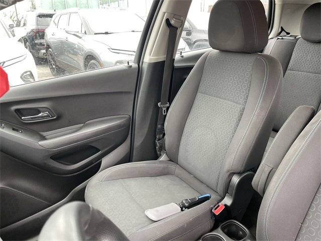 Used 2016 Chevrolet Trax LS w/ LPO, Cargo Package image 22