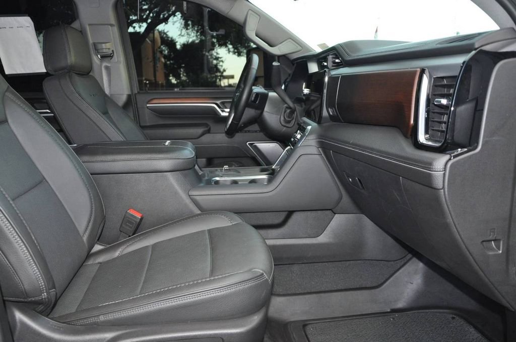 Used 2024 GMC Sierra 2500 Denali w/ Denali Reserve Package image 16