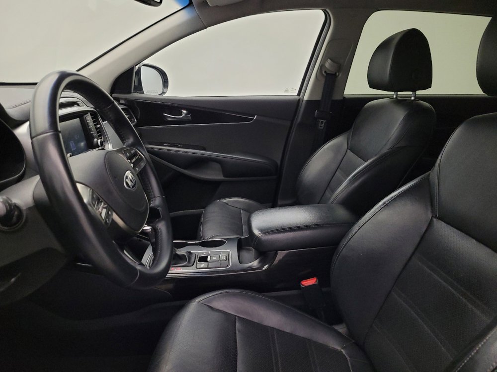 Used 2019 Kia Sorento EX image 17
