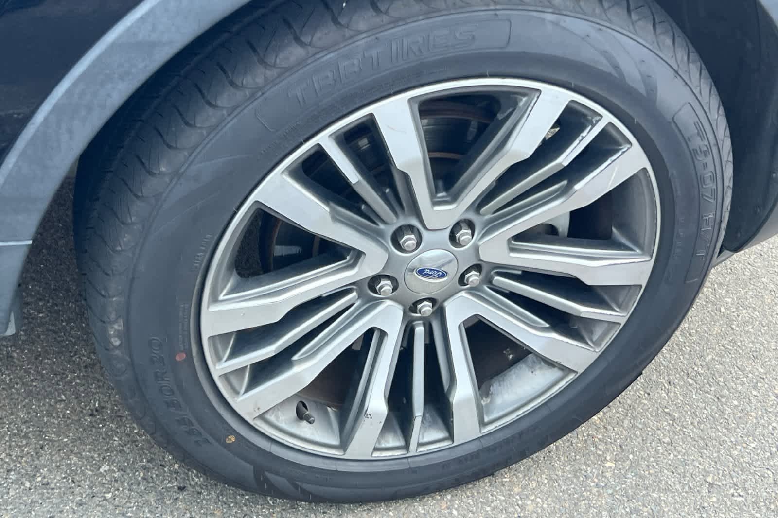 Used 2018 Ford Explorer Platinum AWD/4WD image 15