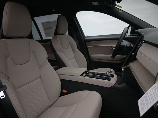 New 2026 Volvo XC90 T8 Plus w/ Protection Package Premier image 36