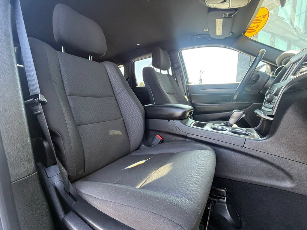Used 2020 Jeep Grand Cherokee Laredo RWD image 16