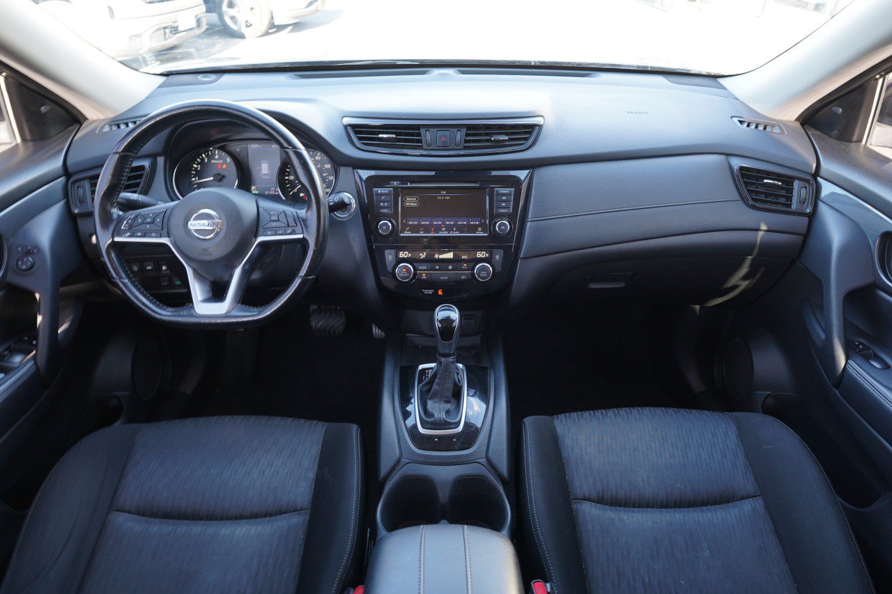 Used 2020 Nissan Rogue SV FWD image 7