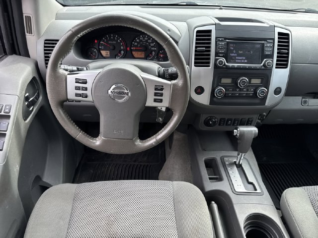 Used 2017 Nissan Frontier SV w/ SV Value Truck Package AWD/4WD image 16